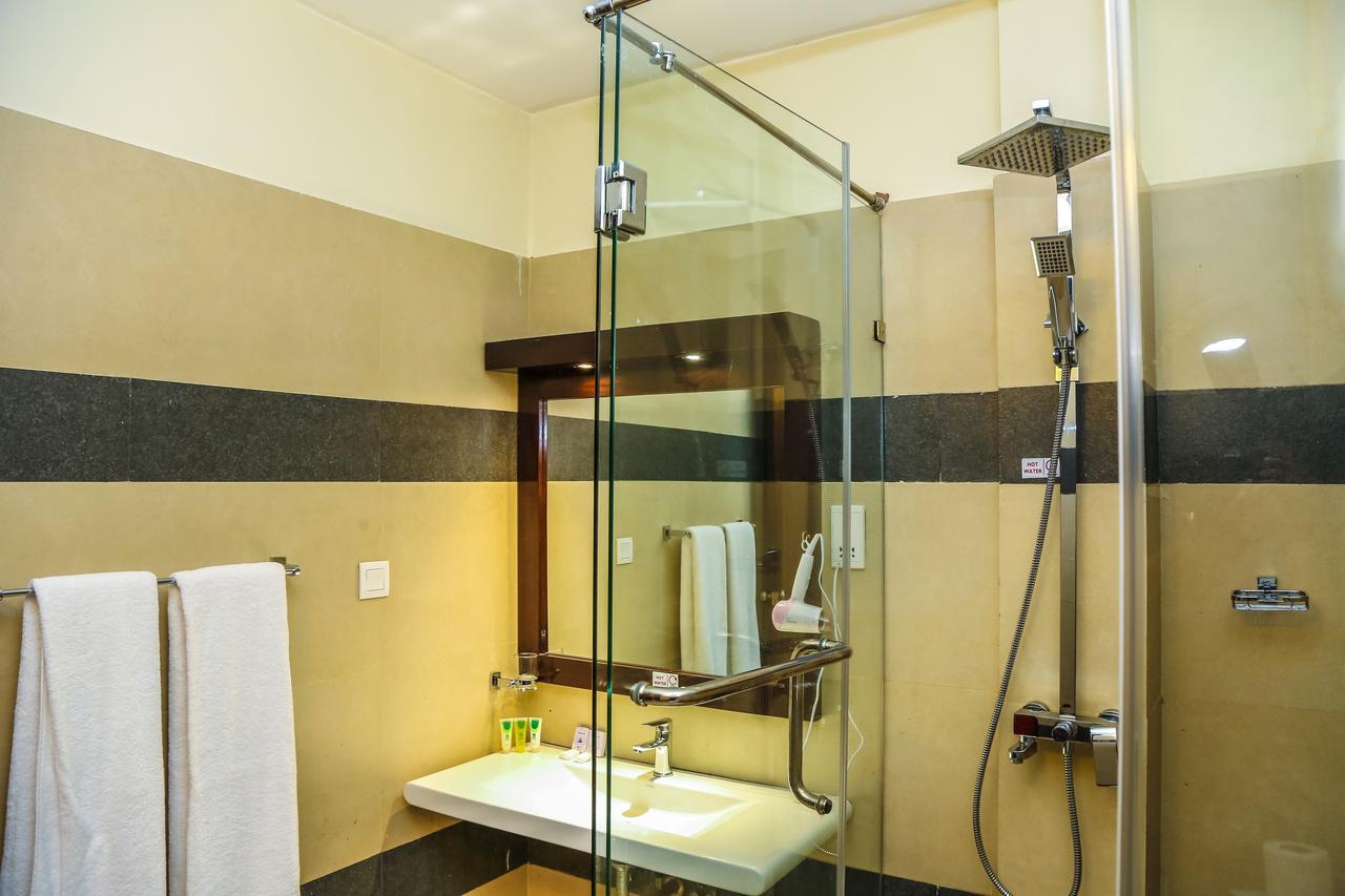 Oak Ray City Hotel Kandy Luaran gambar