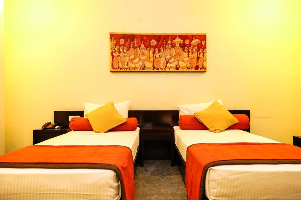 Oak Ray City Hotel Kandy Luaran gambar